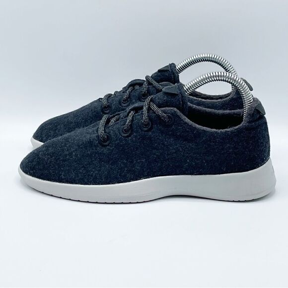 allbirds Woolrunners - size w7 - Picture 4 of 10